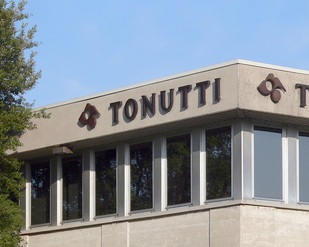 Veduta esterna della sede Tonutti Tecniche Grafiche.