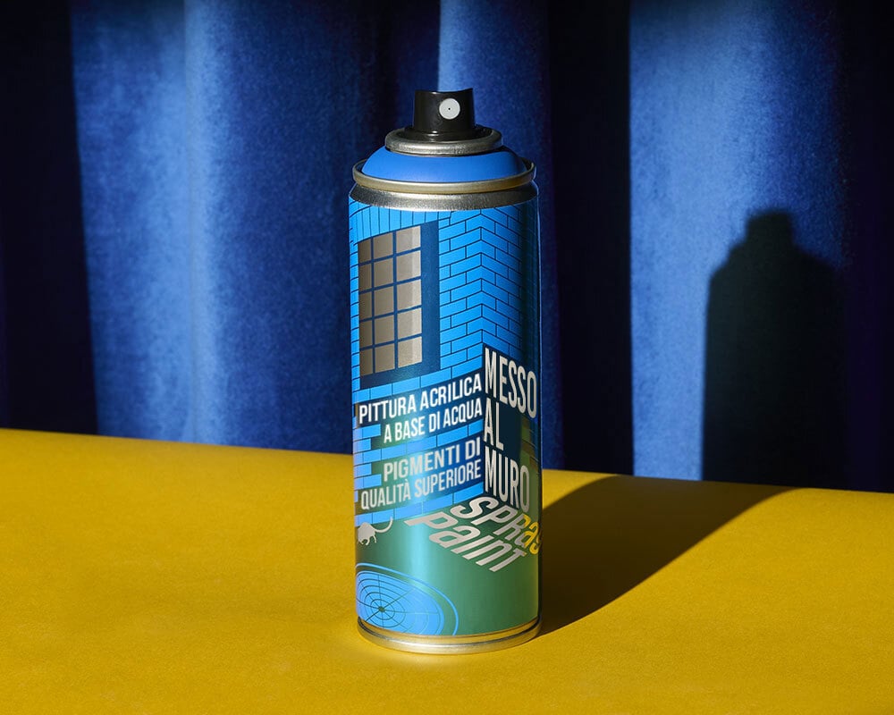 L’etichetta “Messo al muro” per una bomboletta di vernice spray.